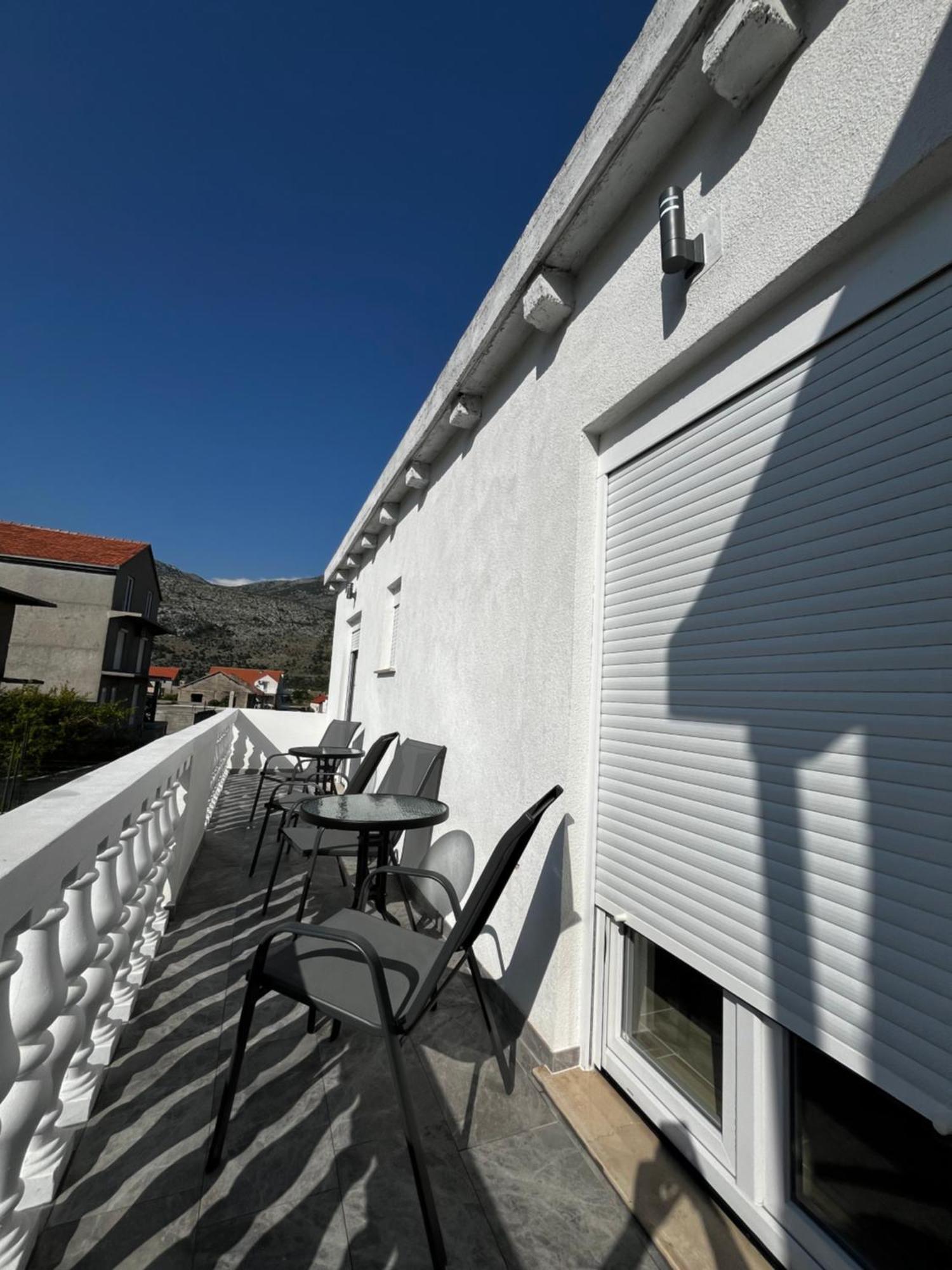 Twin Apartments Ivanica Εξωτερικό φωτογραφία